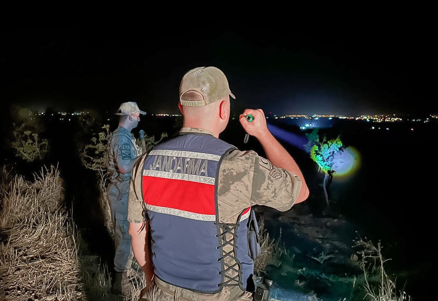 Jandarmanın fıstık n&ouml;beti başladı
