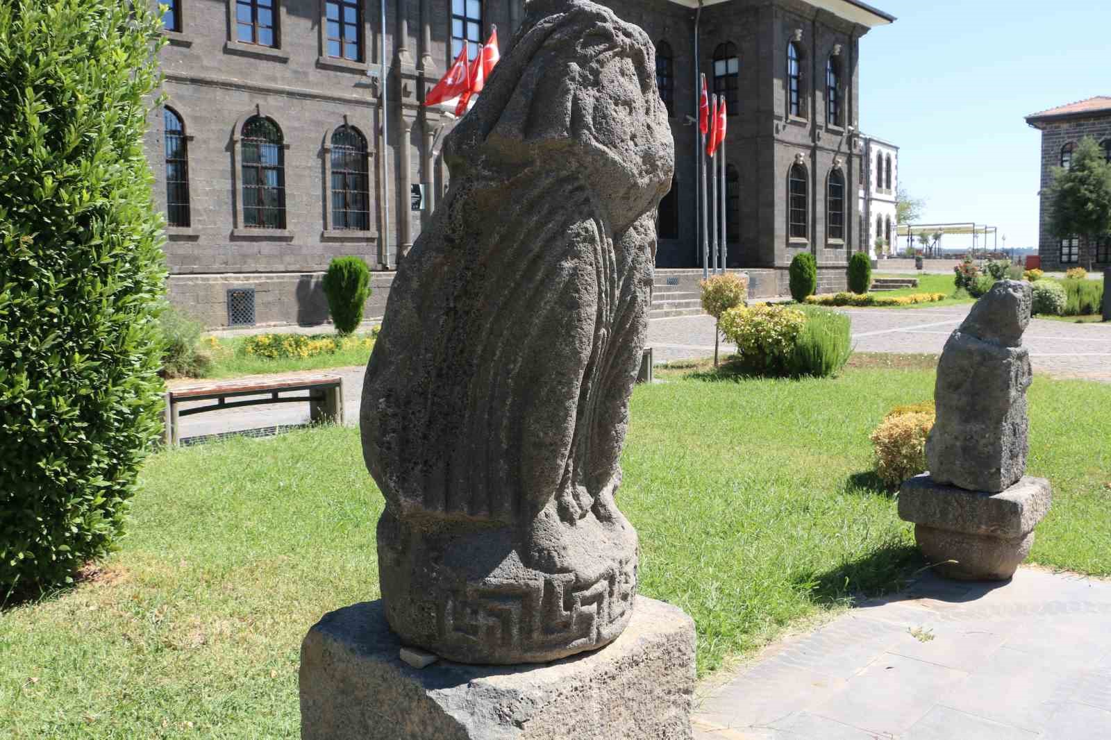 Diyarbakır Müzesi’nde 3 kıymetli eser ilk kez kalıcı olarak sergilendi