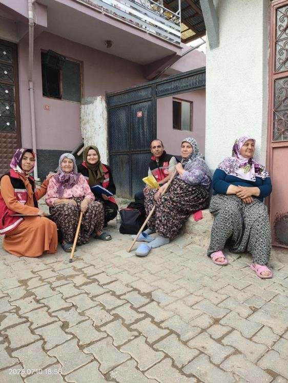 Ge&ccedil;itli K&ouml;y&uuml;&rsquo;nde psikososyal destek ekibi sahada
