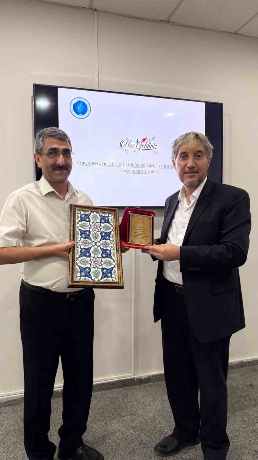 K&uuml;tahya İl Mill&icirc; Eğitim M&uuml;d&uuml;rl&uuml;ğ&uuml;&rsquo;nde veda programı
