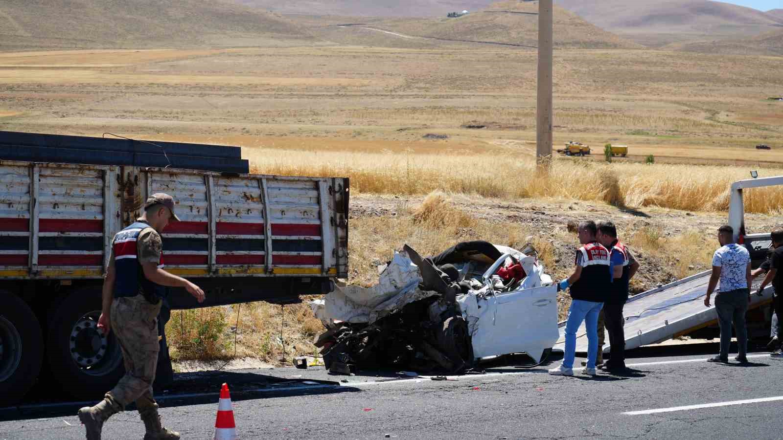 Erzurum&rsquo;da trafik kazası: 1 &ouml;l&uuml;
