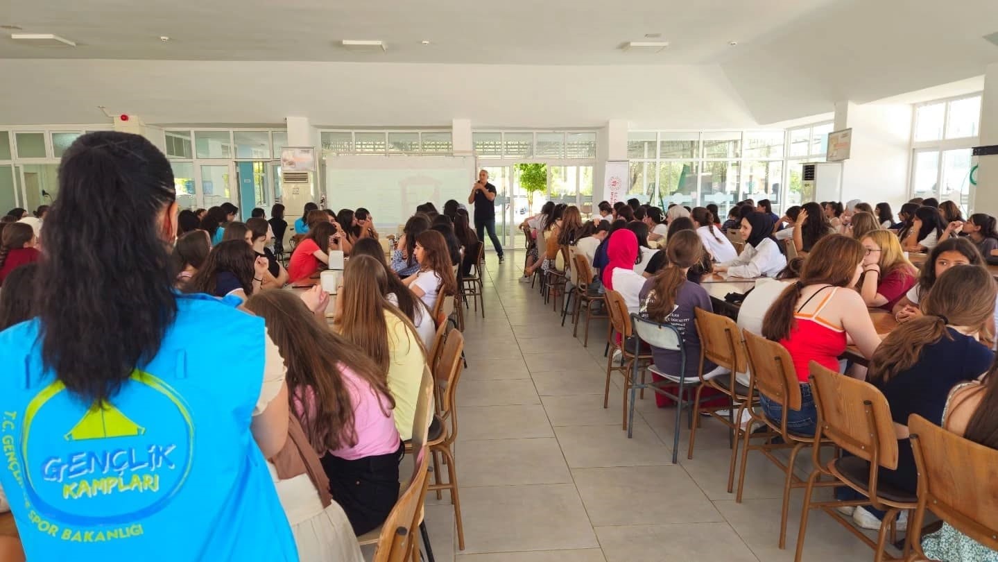 Aydın&rsquo;da gen&ccedil;lere afet eğitimi verildi
