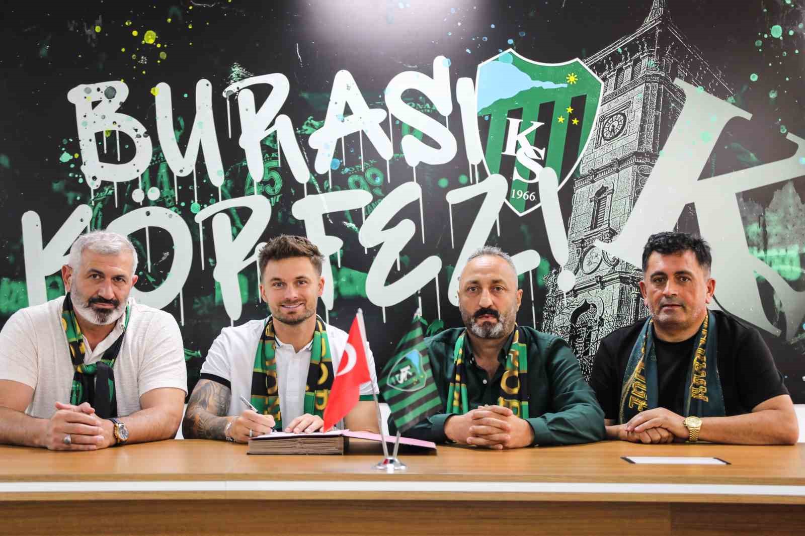 Kocaelispor, Karol Linetty ile 1+1 yıllık sözleşme imzaladı
