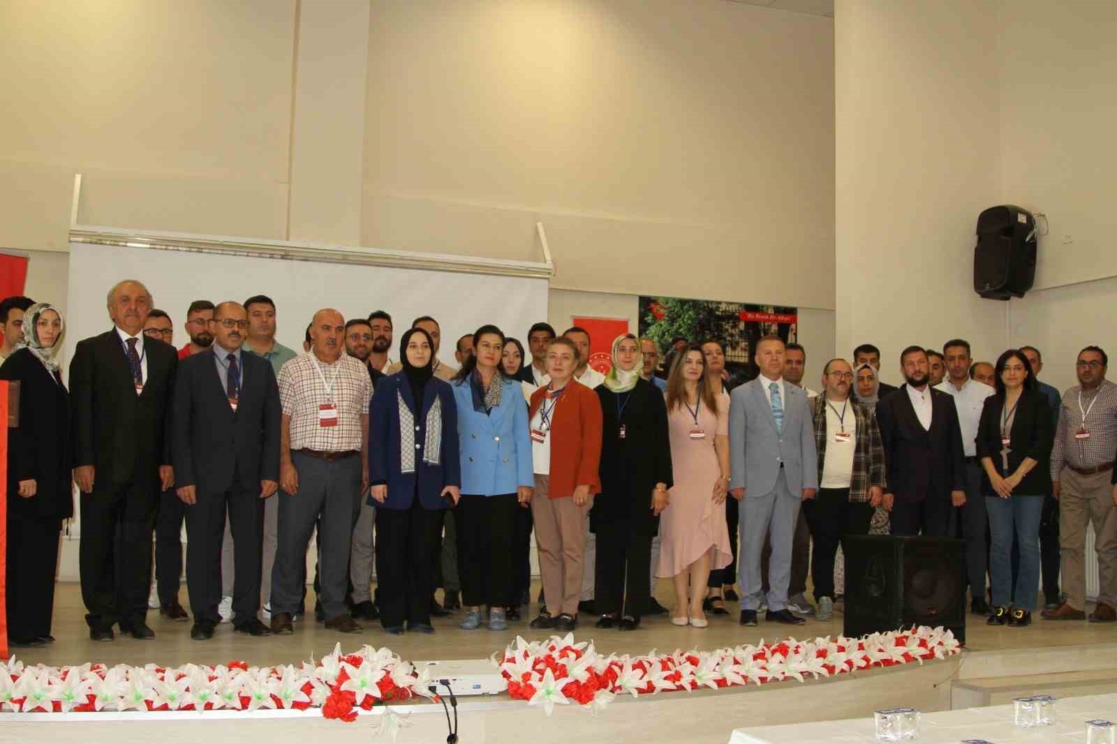 Erzurum&rsquo;da yaşlı il &ccedil;alıştayı d&uuml;zenlendi
