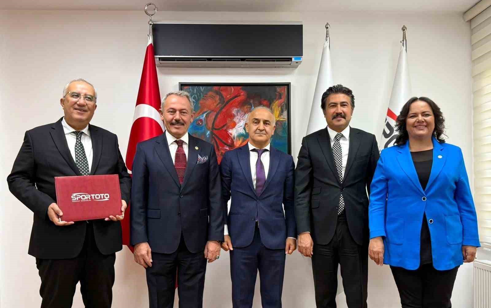 &Ccedil;ameli&rsquo;ye 25 milyonluk spor yatırımı kazandırılıyor
