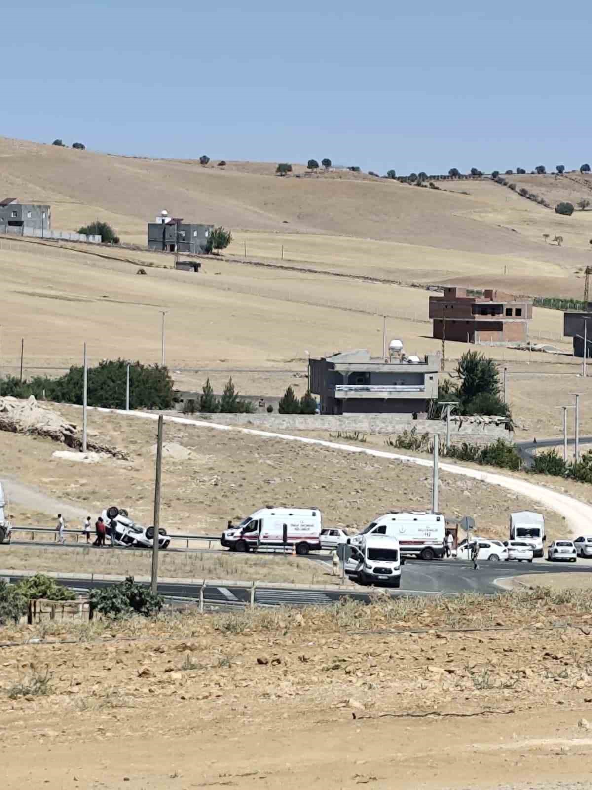 Diyarbakır’da otomobil takla attı: 2 yaralı