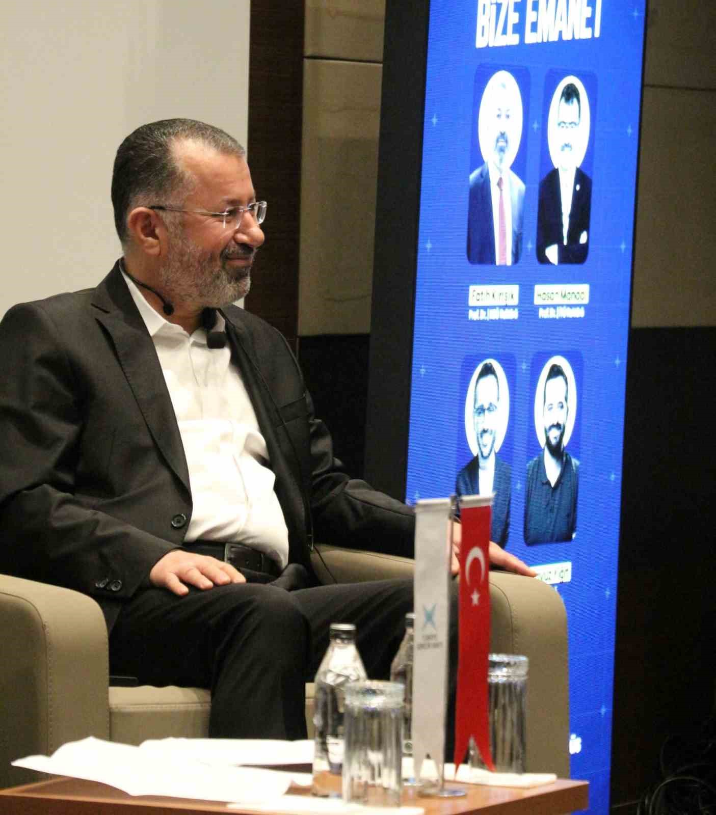 Rekt&ouml;r Kırışık, "Tercihler Bize Emanet" programında gen&ccedil;lerle buluştu
