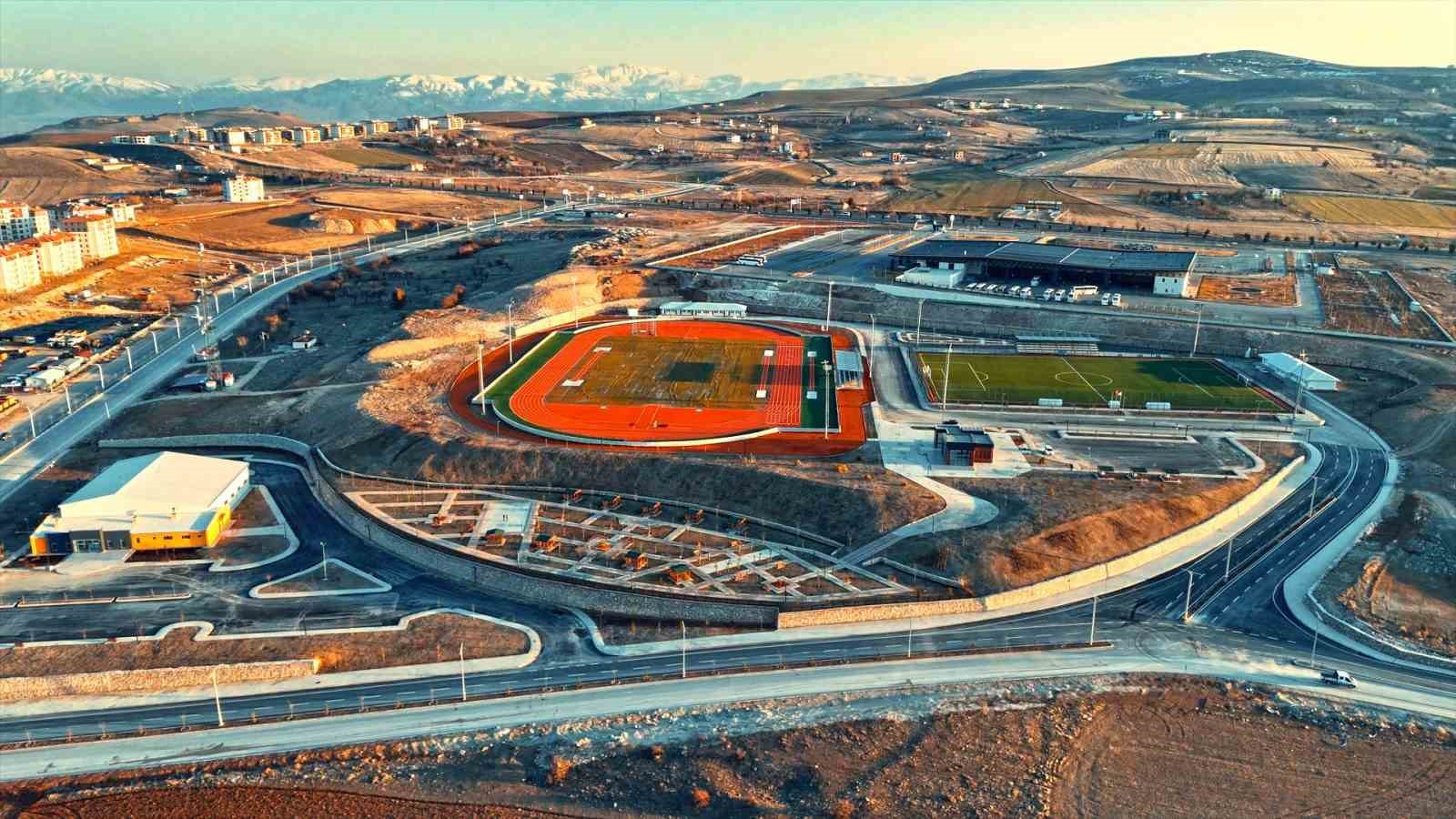 Elazığ&rsquo;da şehre nefes aldıran yatırımlar, vatandaşların yeni buluşma noktası oldu
