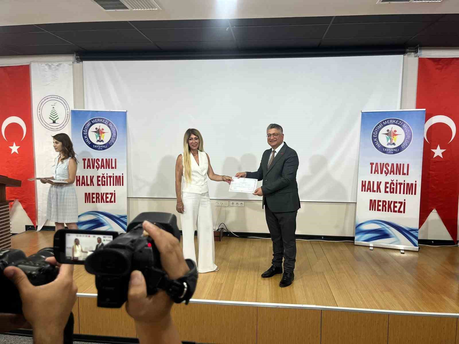 Aşçı yardımcılığı kursu mezunları Tavşanlı’da gastronomi şöleni düzenledi