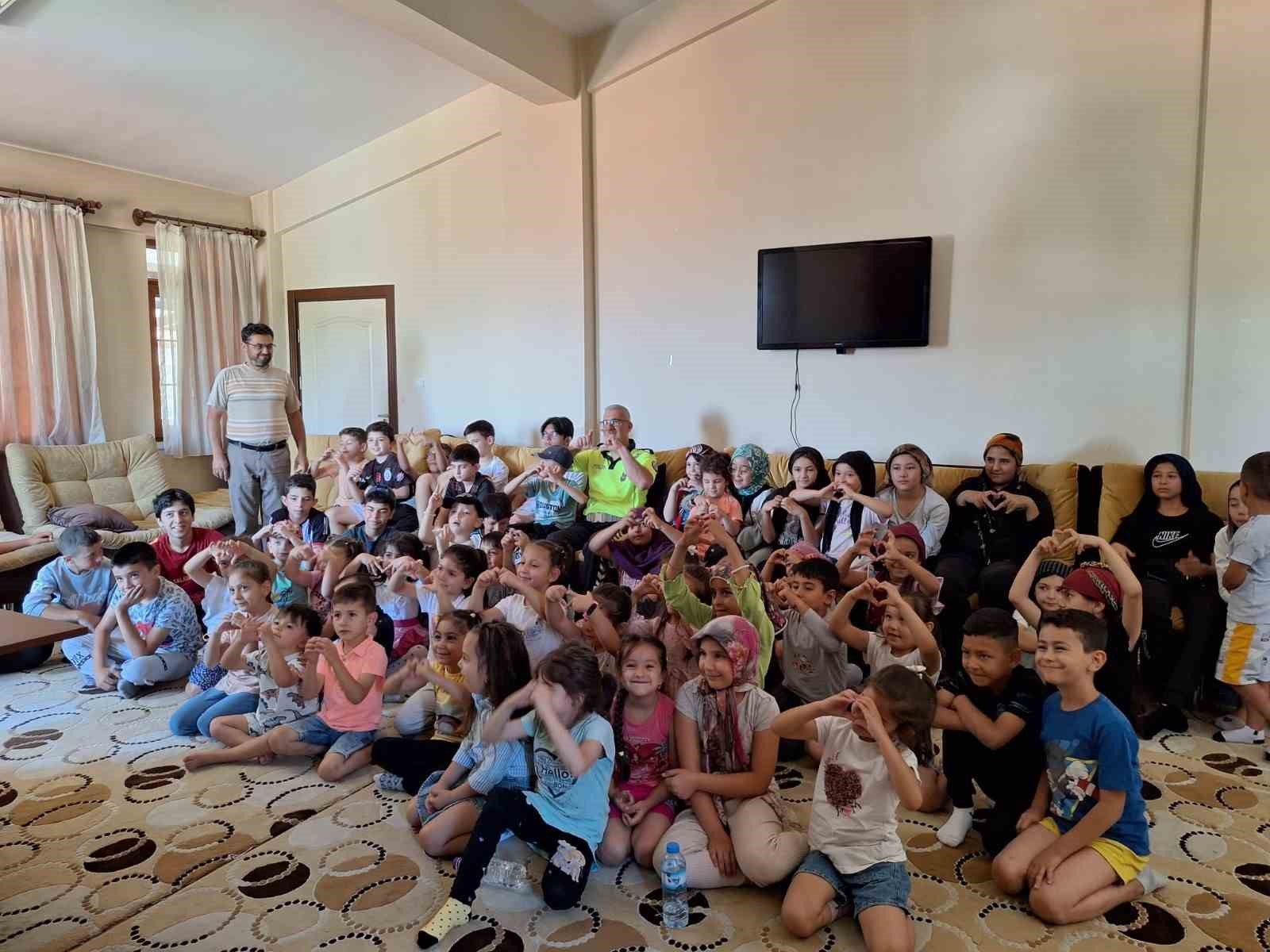 İl Emniyet M&uuml;d&uuml;rl&uuml;ğ&uuml; tarafından trafik kuralları eğitimi verildi
