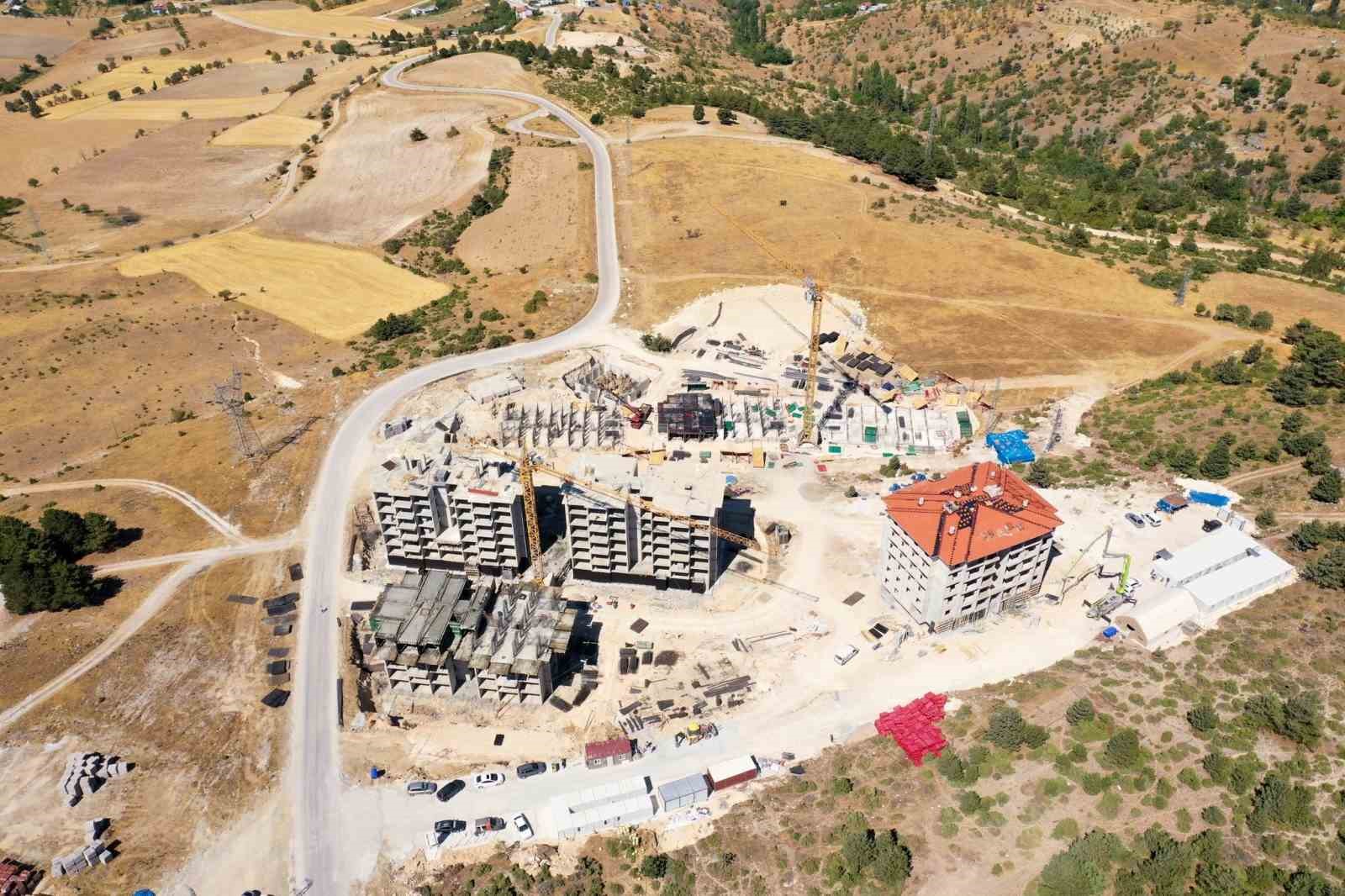 Söğüt 2. Etap TOKİ konutlarında çalışmalar tüm hızıyla sürüyor