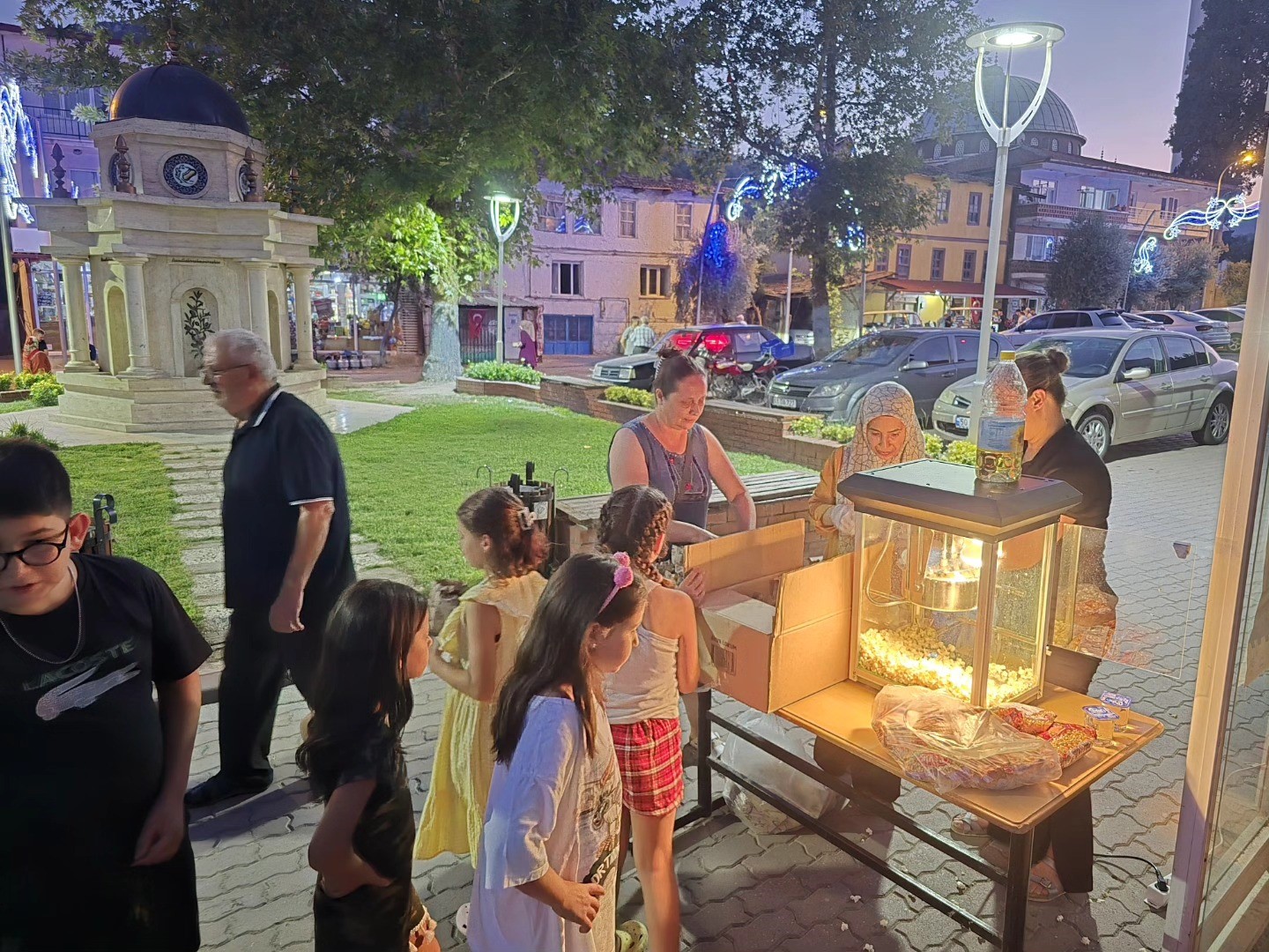 Bayırköy’de açık hava sinema geceleri devam ediyor