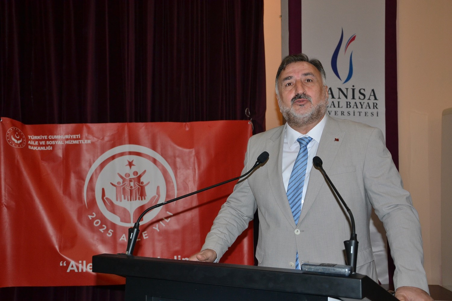 Manisa nüfusu hızla yaşlanıyor