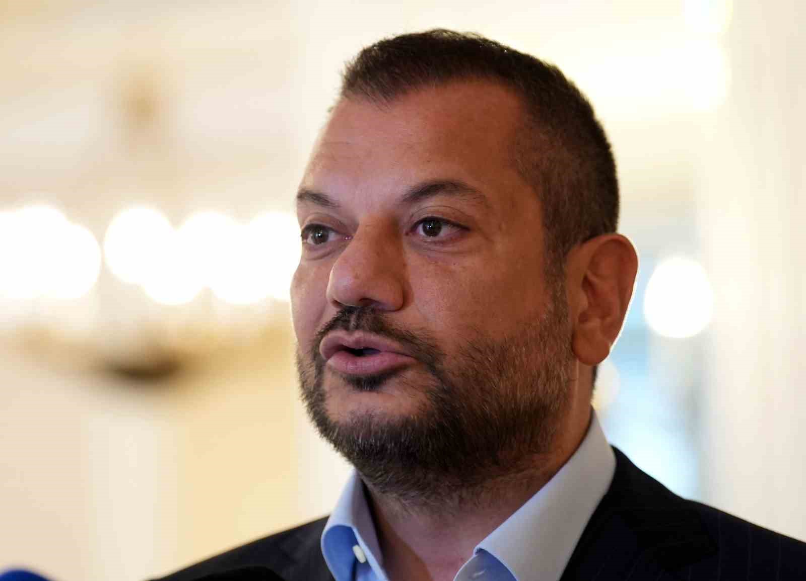 Ertuğrul Doğan: "Futbolun en b&uuml;y&uuml;k sıkıntısı gelir kalemleri"
