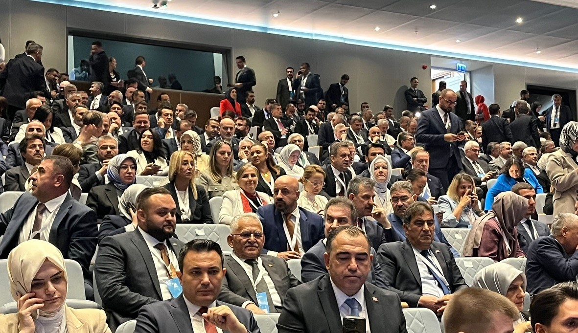 Başkan B&uuml;y&uuml;kkılı&ccedil;, AK Parti&rsquo;nin 24. kuruluş yıl d&ouml;n&uuml;m&uuml; programına katıldı
