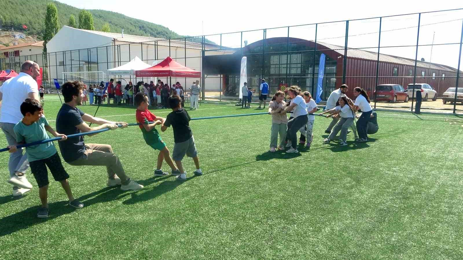 Ula’da yaz Kur’an kursu öğrencilerine eğlenceli şenlik