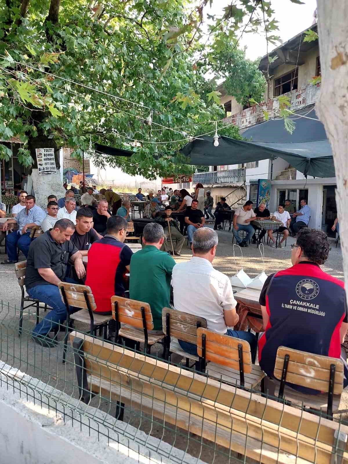 &Ccedil;anakkale&rsquo;de Akdeniz meyve sineği ile biyoteknik m&uuml;cadele eğitimleri s&uuml;r&uuml;yor
