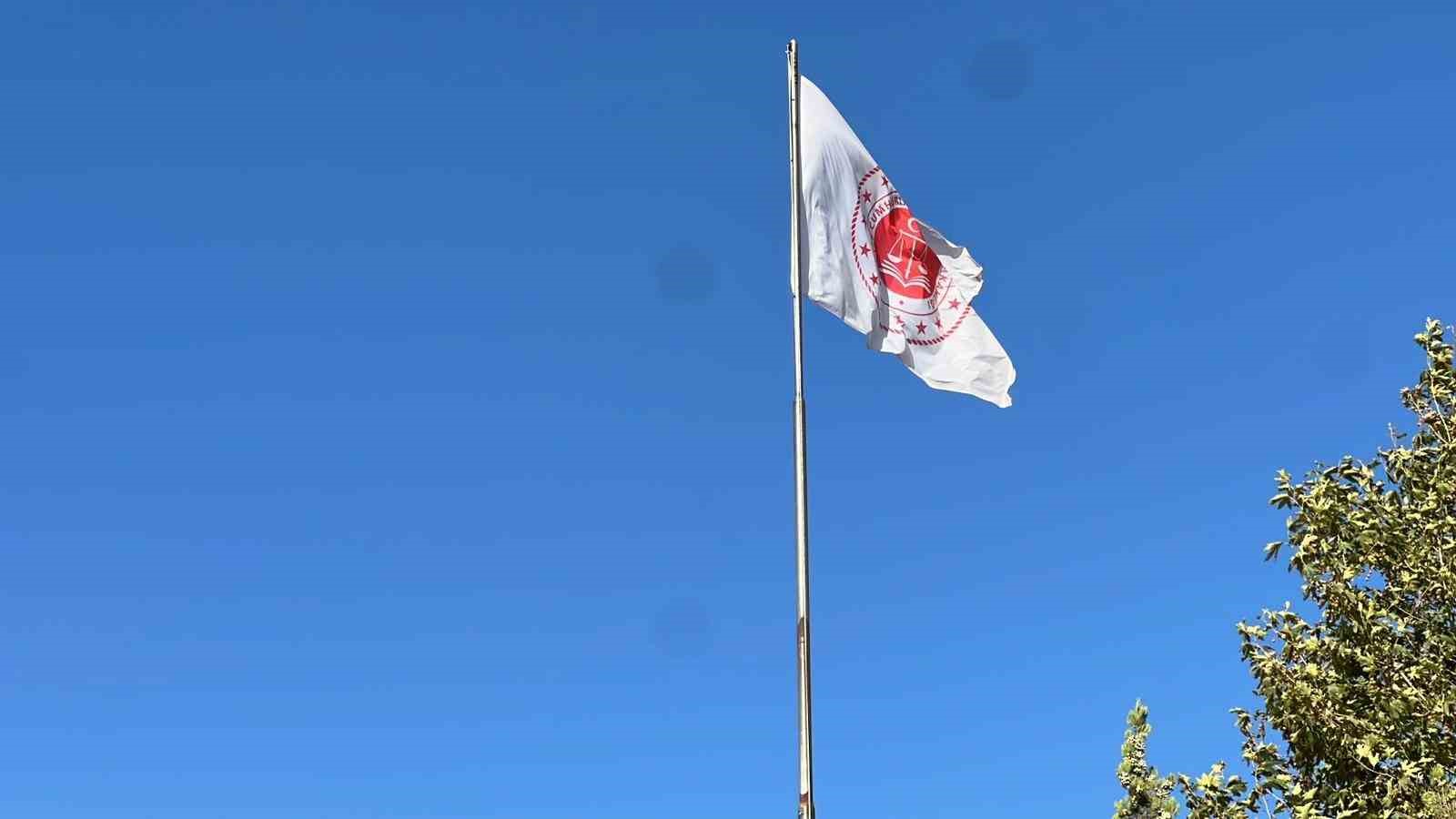 Av. U&ccedil;ka&ccedil;: "Ezgi Apartmanı davasında sosyal medya ile yargılandık"
