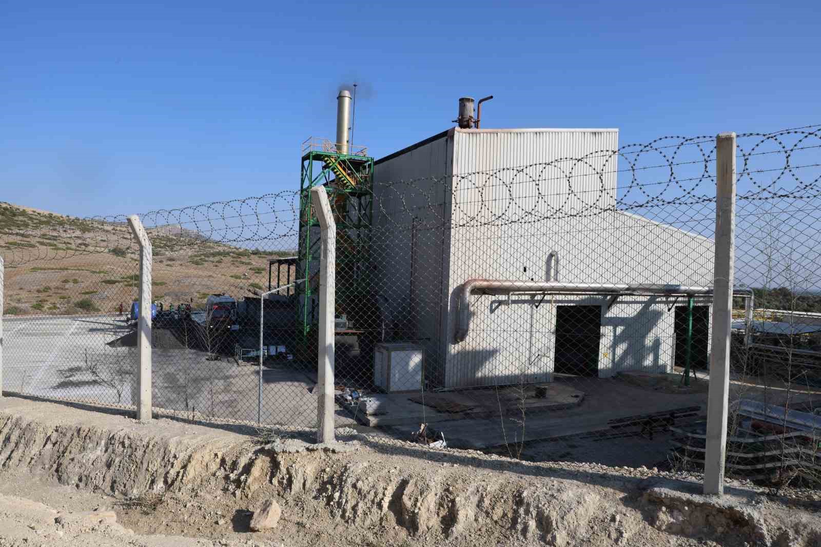 Adana’da etil alkol üretim tesisinde yangın