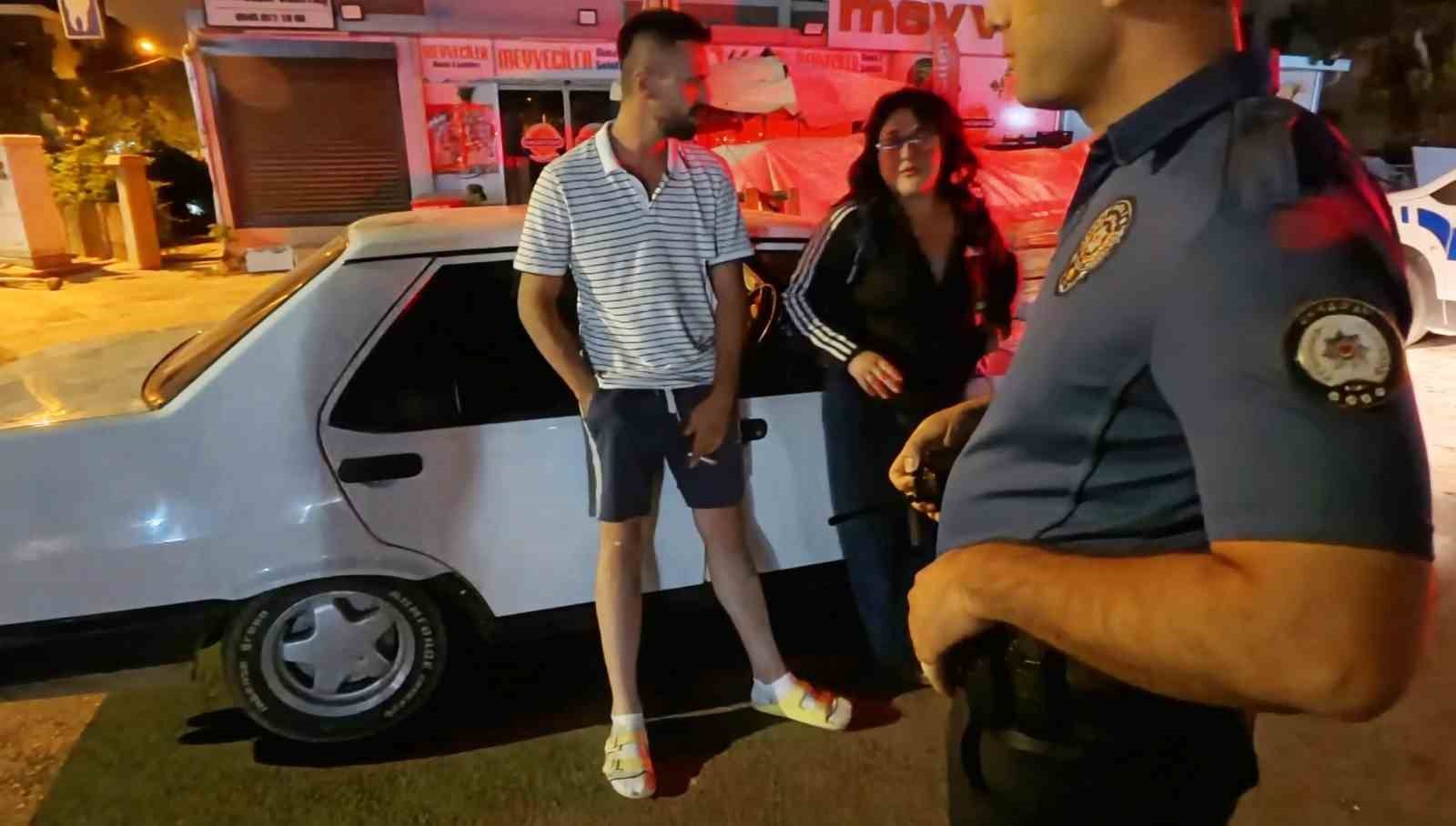 Erkek arkadaşından ka&ccedil;arken yakalandı, kendini k&ouml;pr&uuml;den atmak istedi
