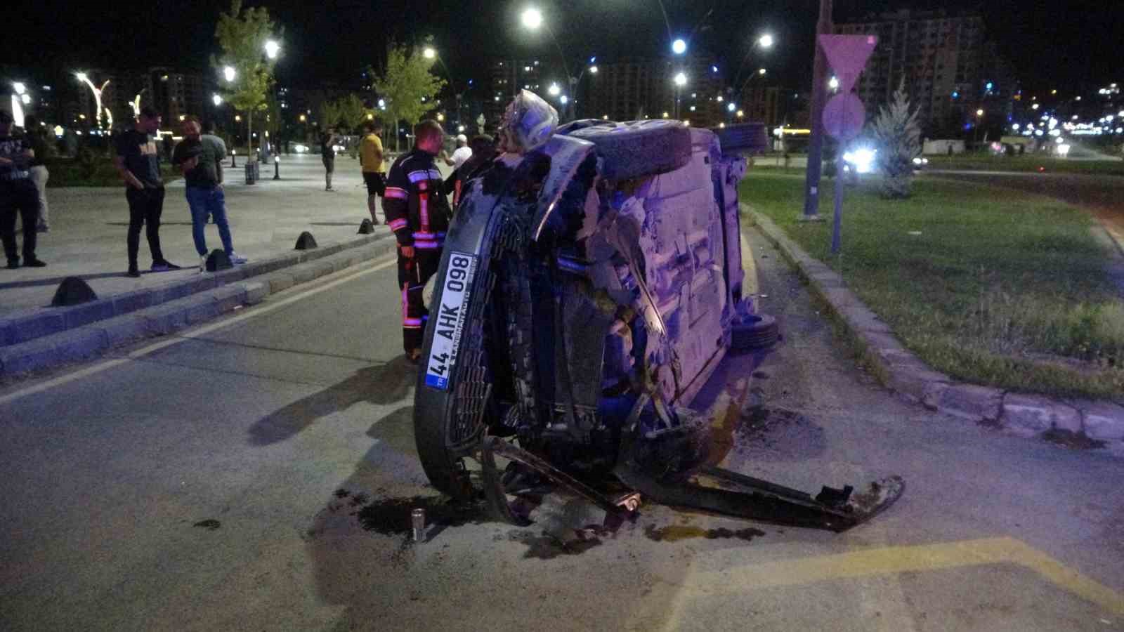 Malatya’da kontrolden çıkan araç yan yattı: 1 yaralı