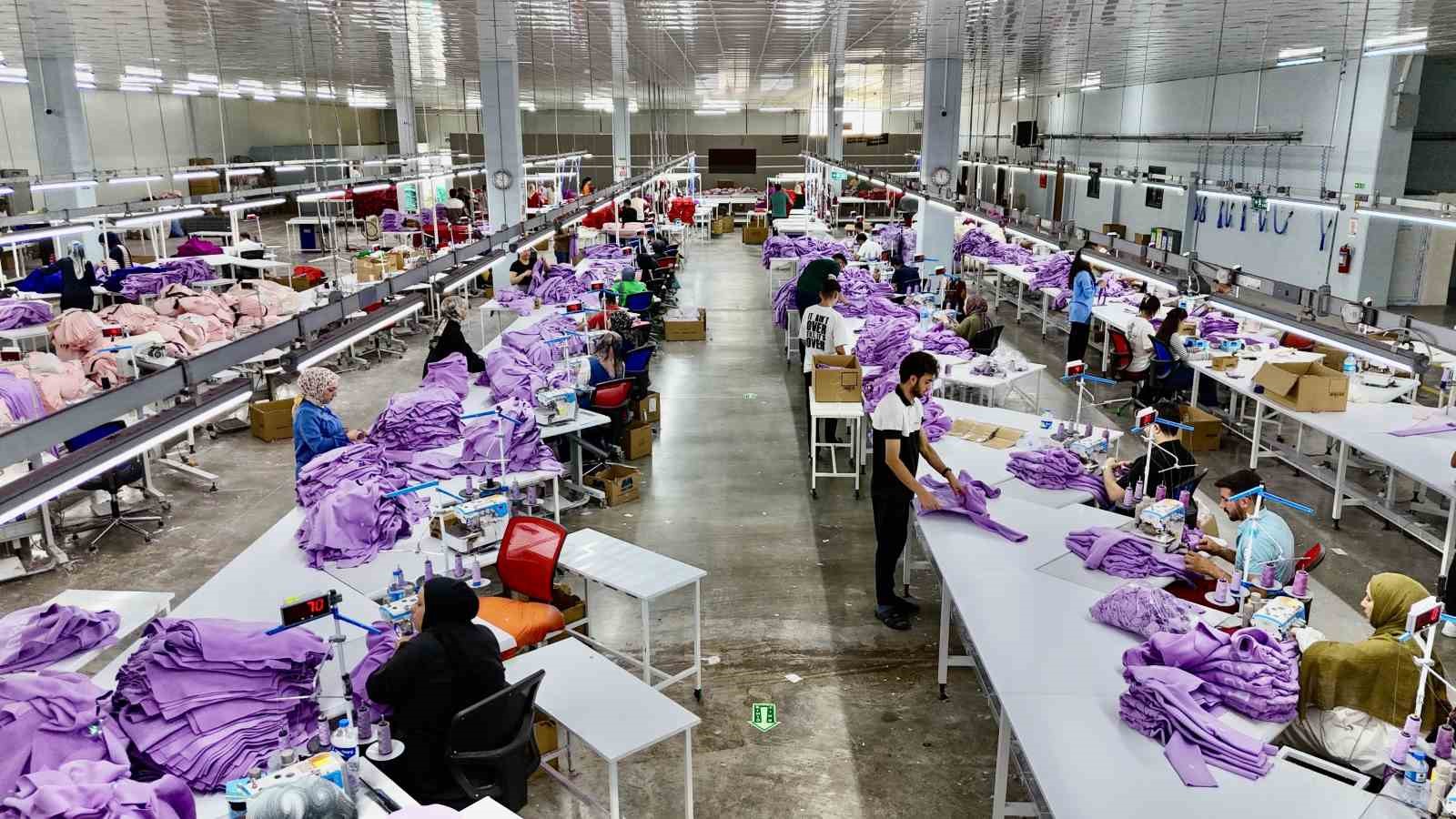 Doğduğu topraklara yatırım yaptı, yüzlerce kadına ve engelli bireye iş fırsatı sundu