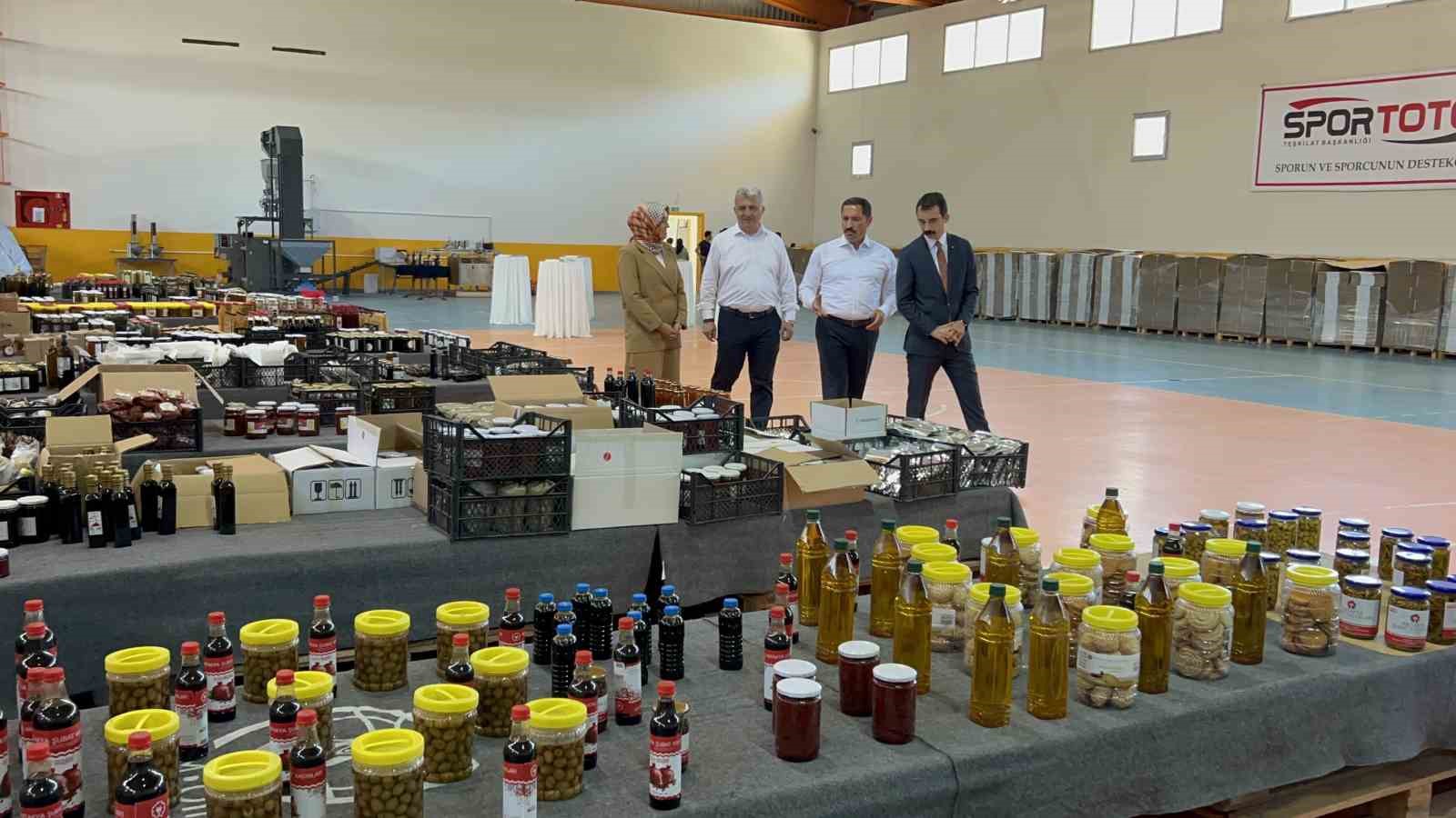 Depremzede kadınları üretime teşvik eden "Hayat Hatay" projesi, 600 kadını kooperatif çatısı altında birleştirdi