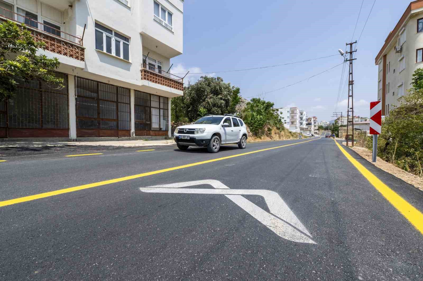 Aydıncık&rsquo;ta yollar yenilendi
