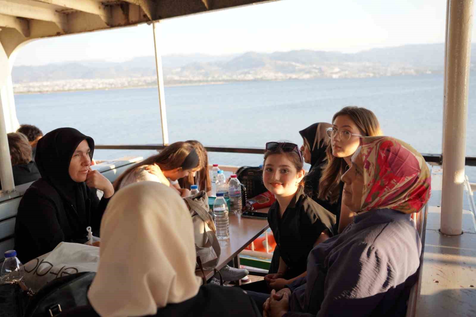 K&ouml;rfez Mehtap Turu ile g&uuml;n batımı daha g&uuml;zel
