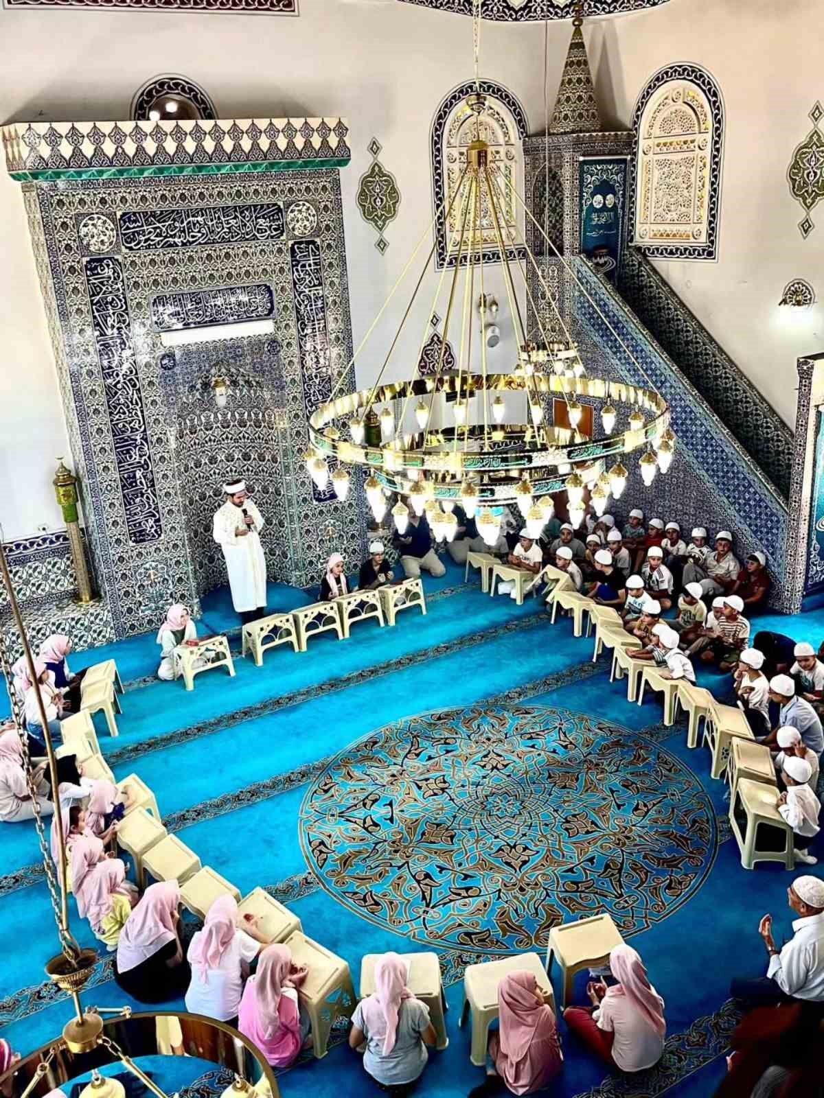 Yaz Kur’an Kursu Kapanış Programı’nda büyük coşku yaşandı