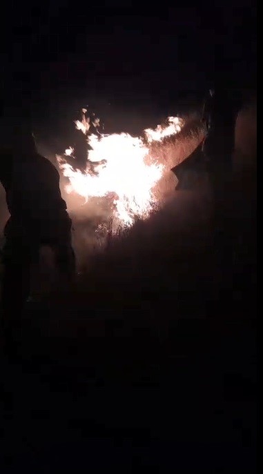 Kars&rsquo;ta anız yangını s&ouml;nd&uuml;r&uuml;ld&uuml;
