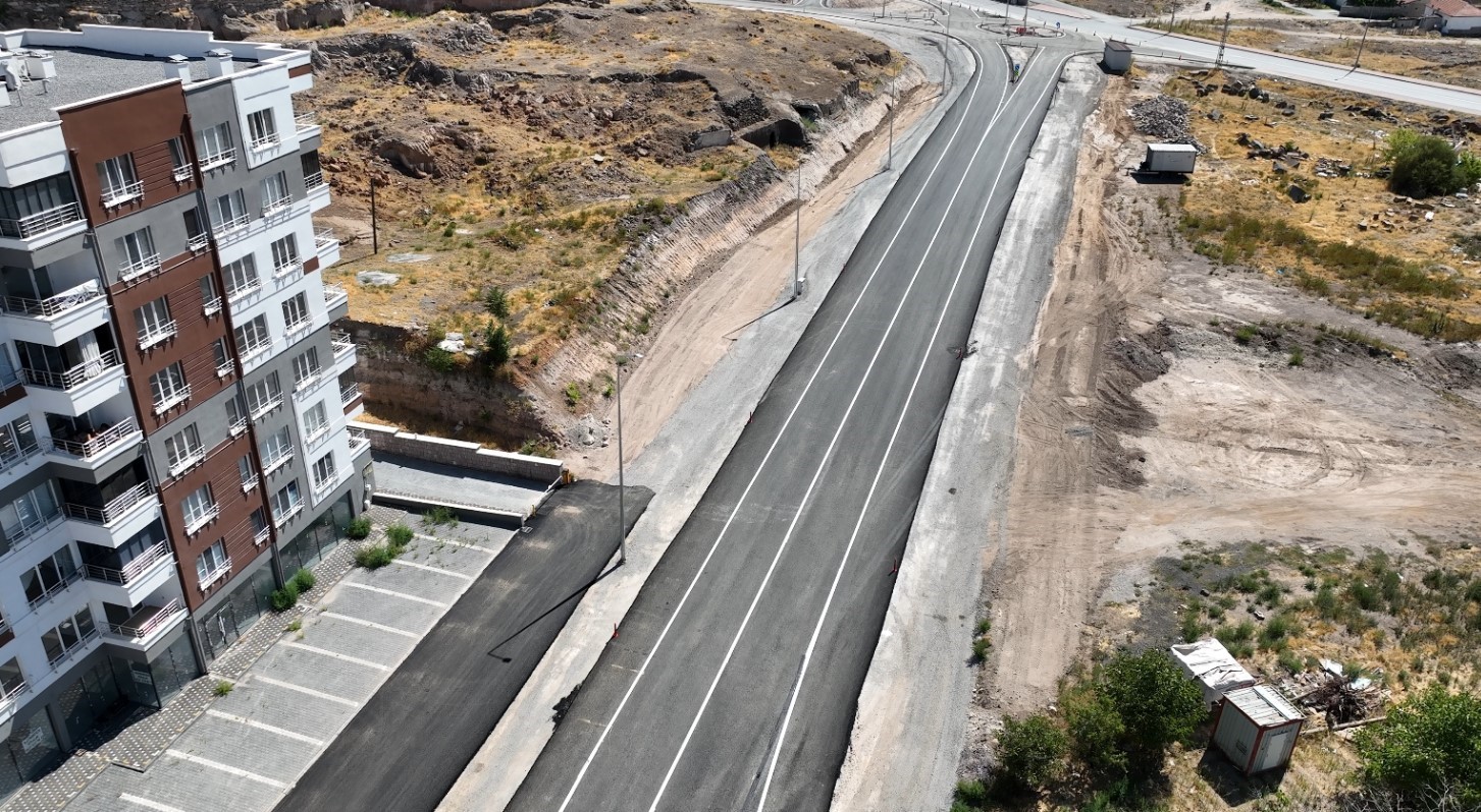 B&uuml;y&uuml;kşehir; Erkilet Bulvarı&rsquo;ndan Sancaktepe&rsquo;ye yeni bağlantı yolunu hizmete a&ccedil;tı

