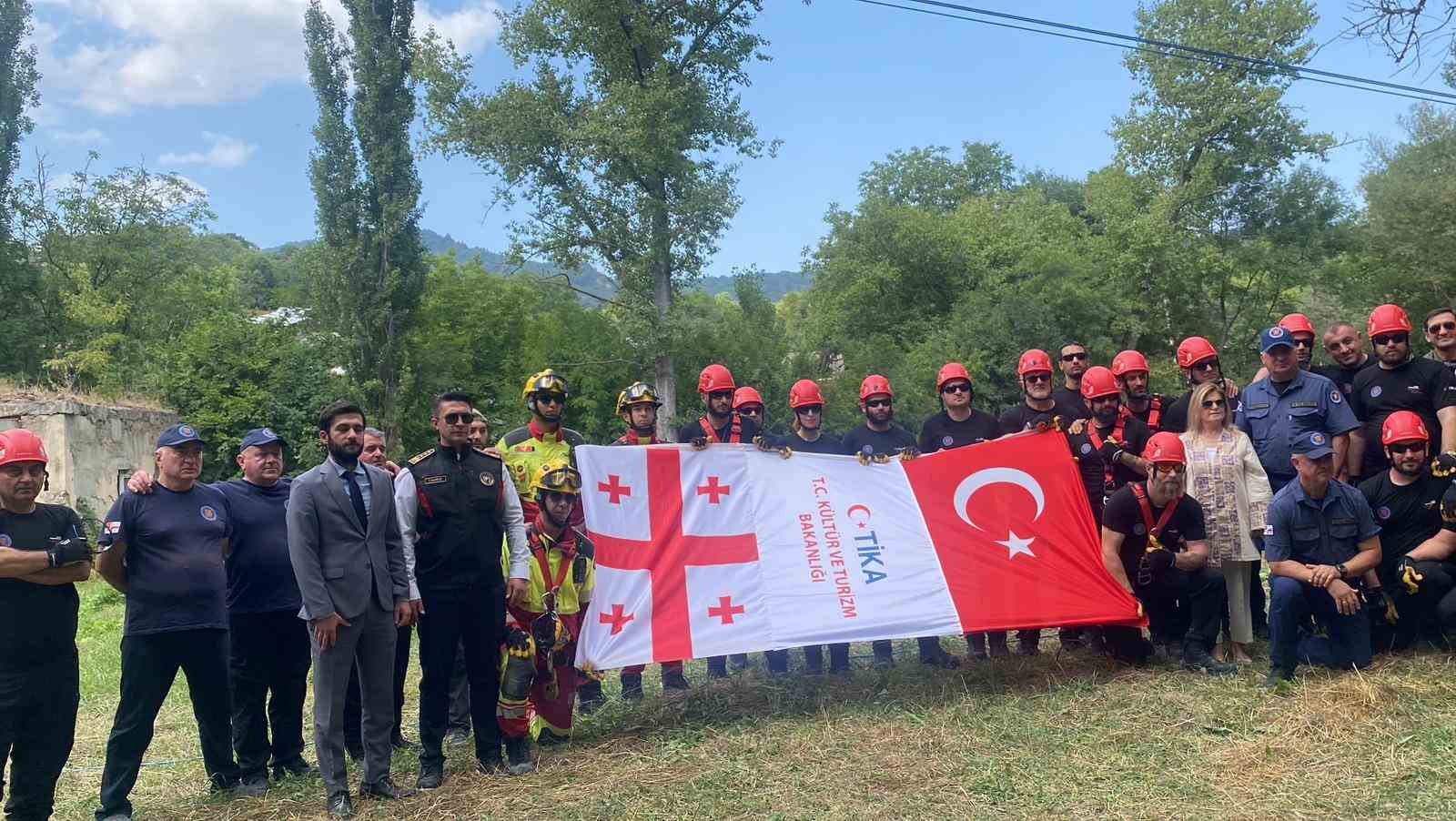 Konya İtfaiyesi, TİKA iş birliğiyle Gürcistan’da "Doğada Arama Kurtarma Eğitimi" düzenledi