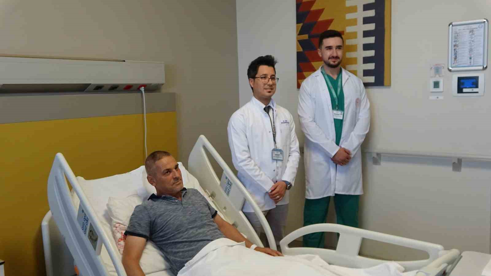 Böbreğinden 100’e yakın taş çıktı
