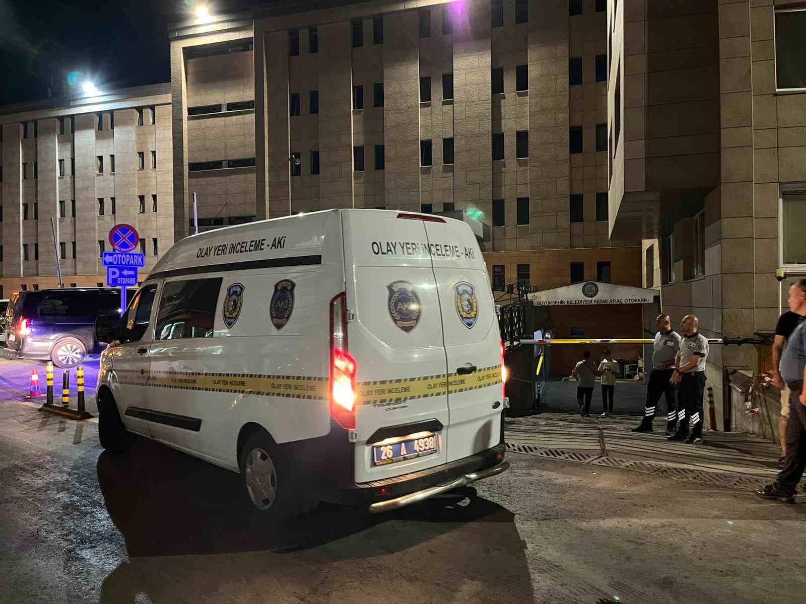 Eskişehir’de belediye binasında yangın paniği