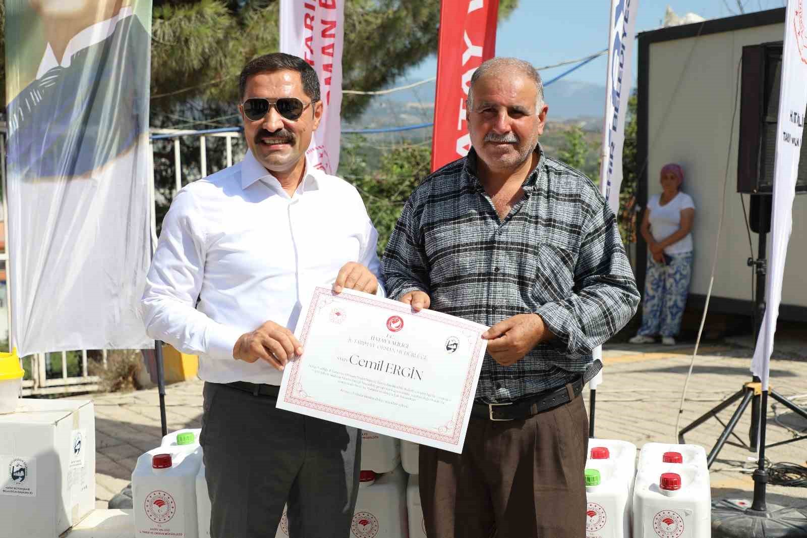 Hatay&rsquo;da Akdeniz meyve sineğiyle m&uuml;cadele kapsamında &ccedil;ift&ccedil;iler desteklendi
