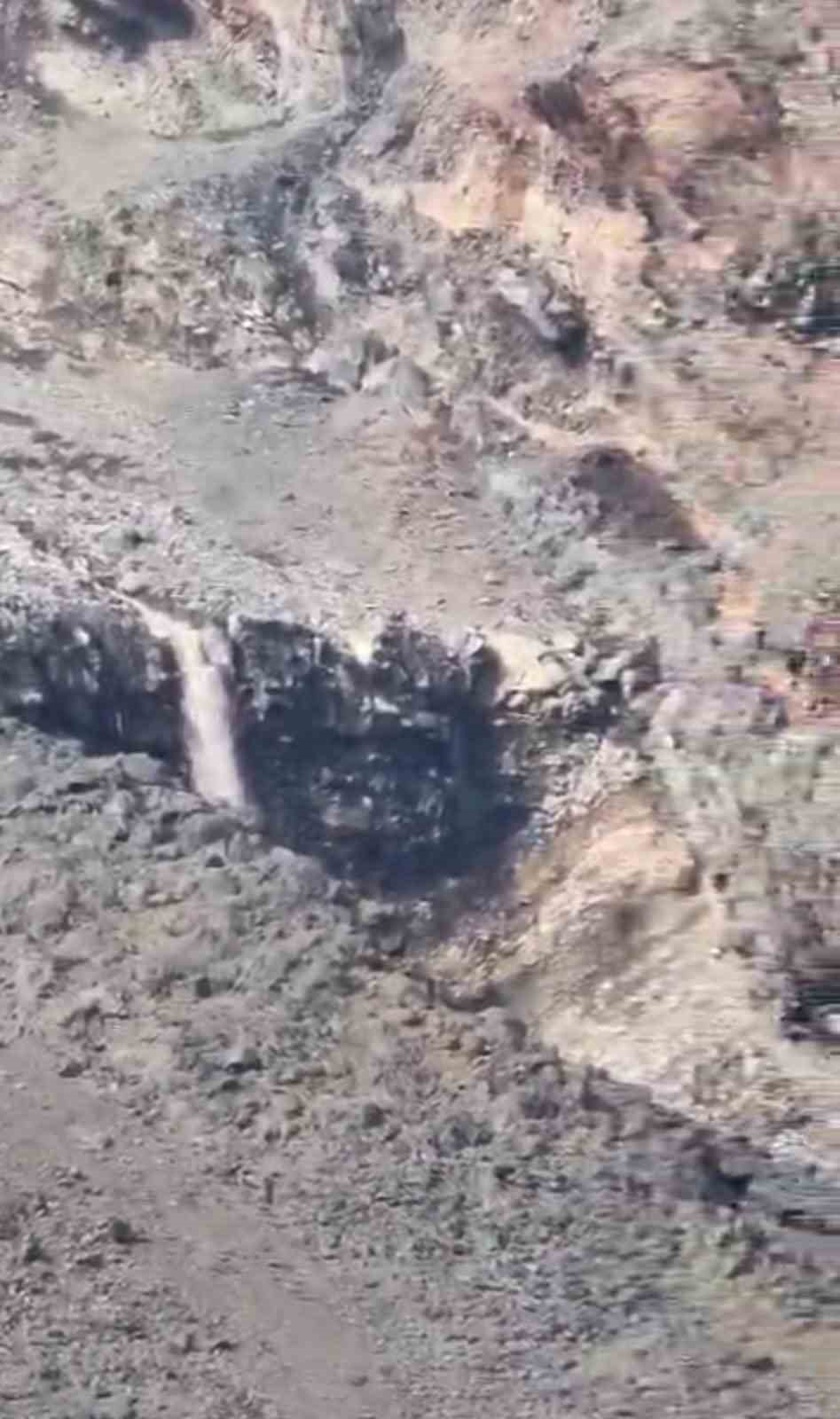 Ağrı Dağı takke buzulu hızla eriyor
