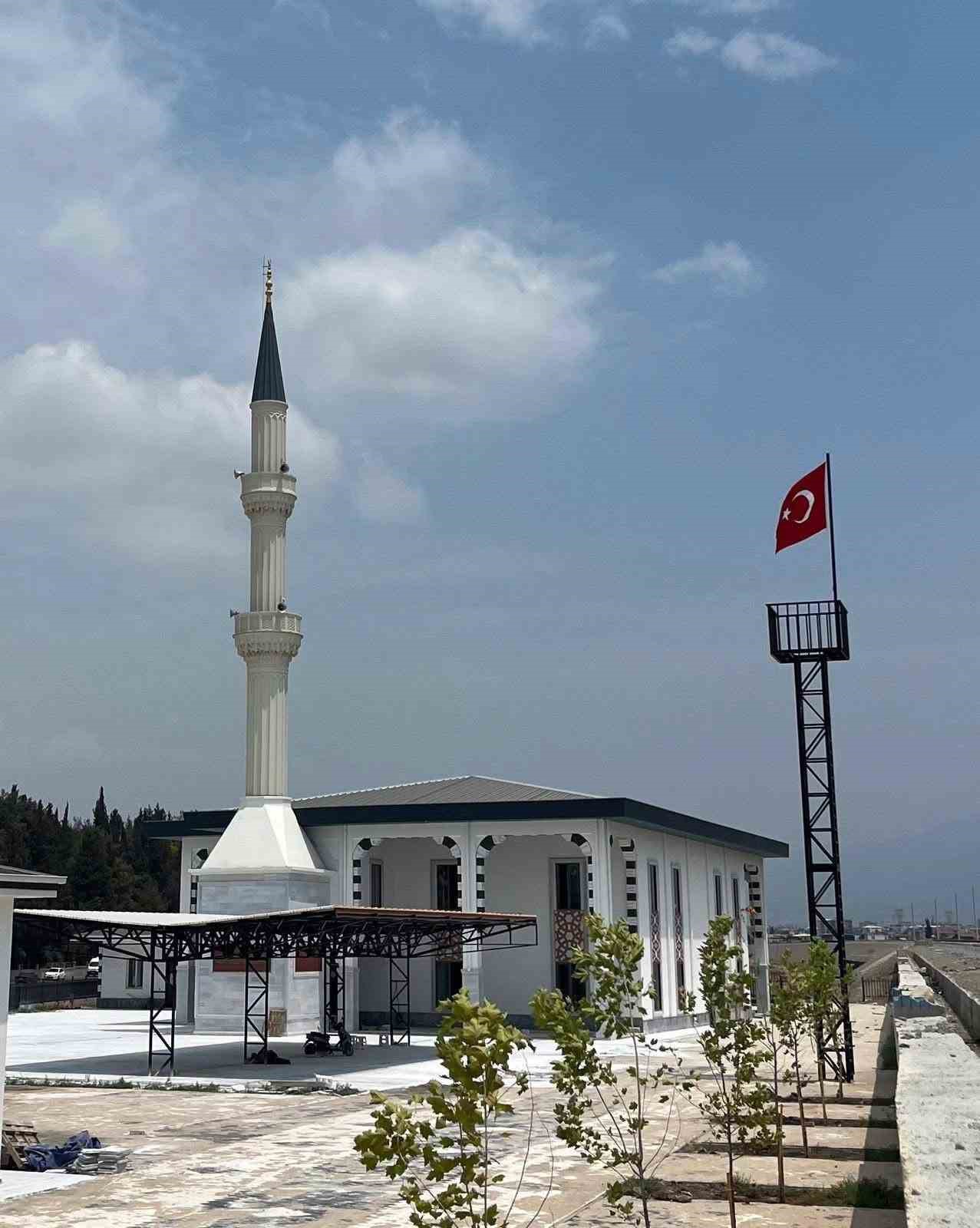 Osmaniye Cebelibereket Şehitlik Camii cuma namazıyla açıldı