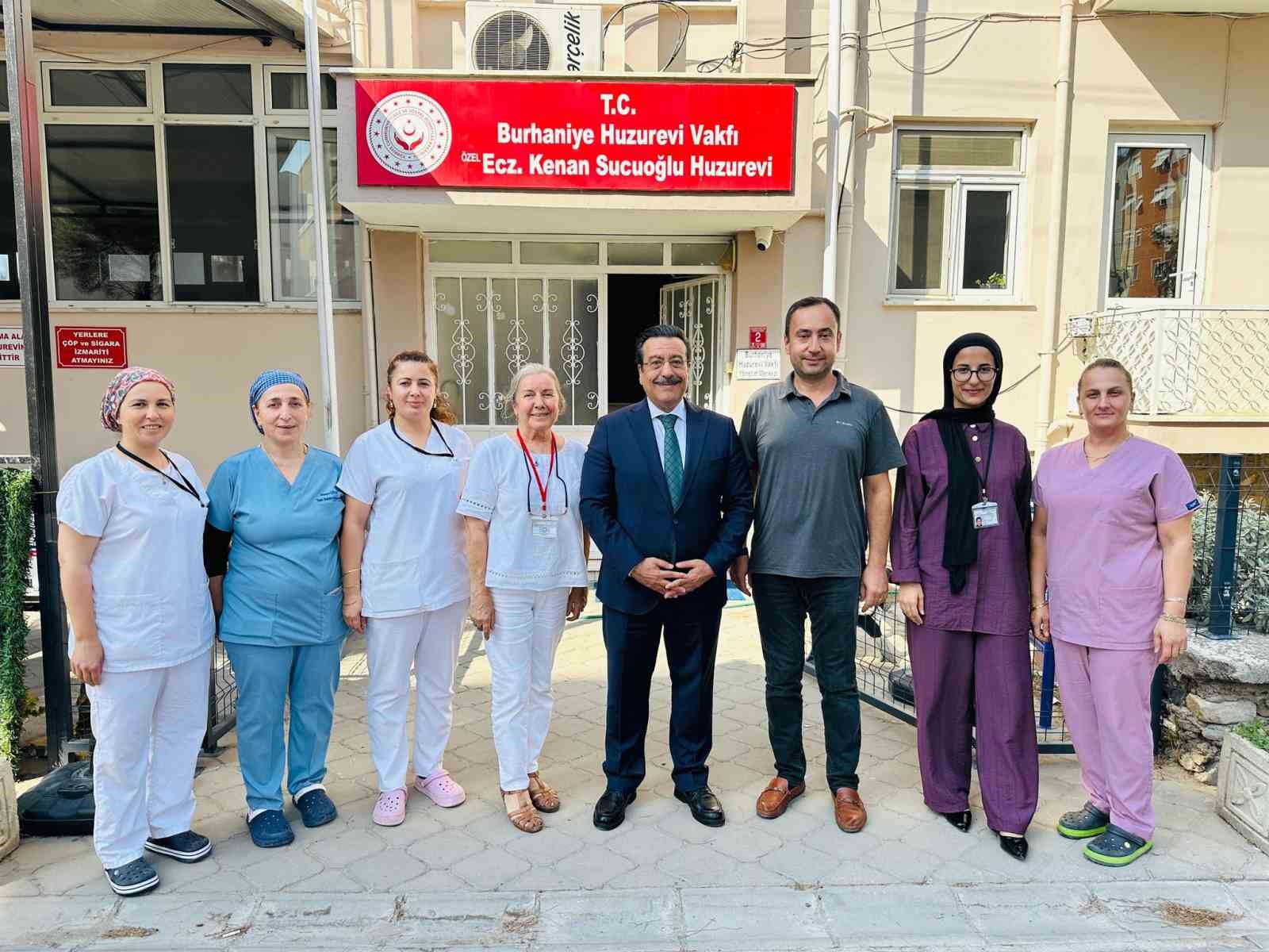 Kaymakam Atilla huzurevi sakinlerini ziyaret etti
