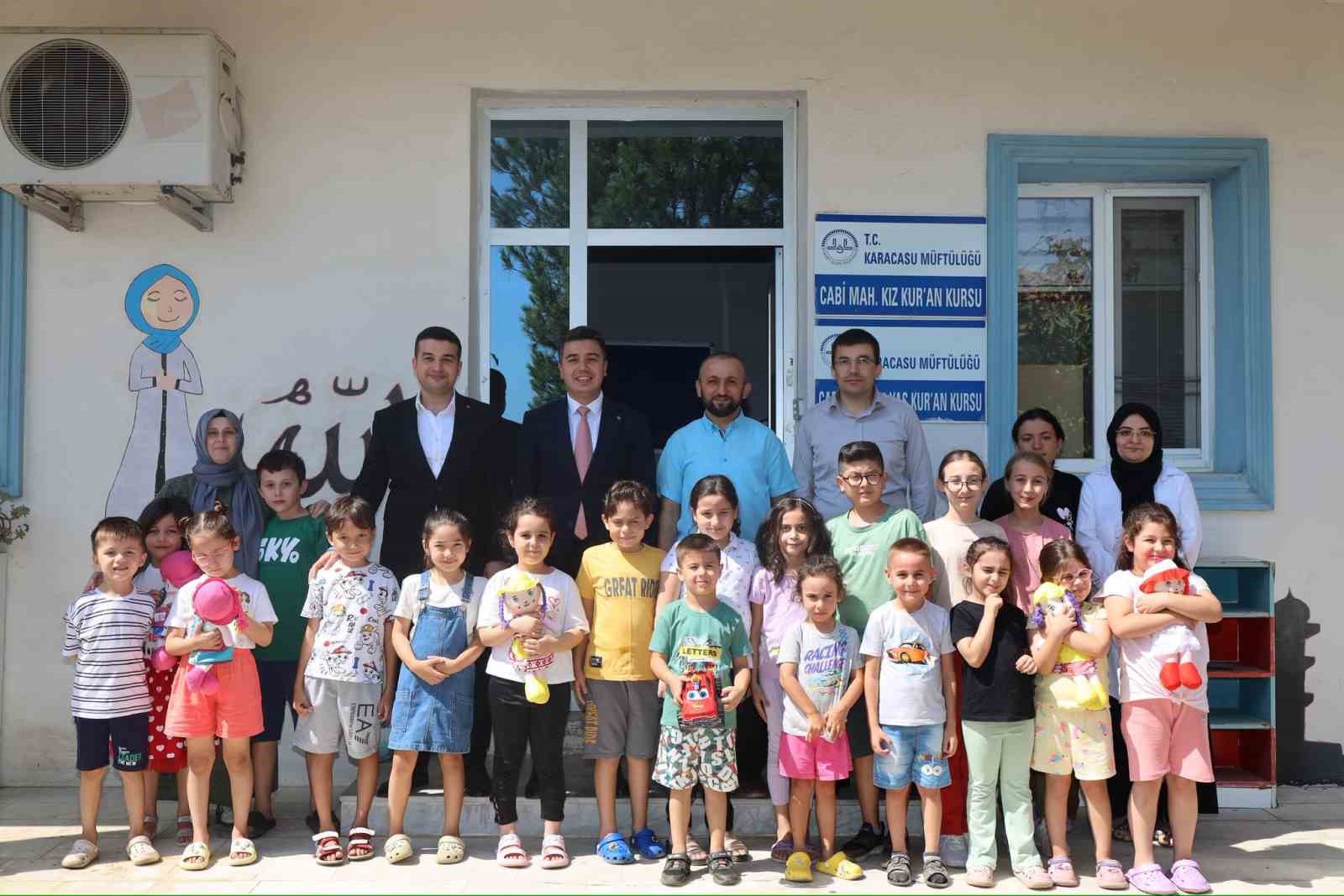 Karacasu’da protokol üyeleri Yaz Kur’an Kursu öğrencileri ile bir araya geldi