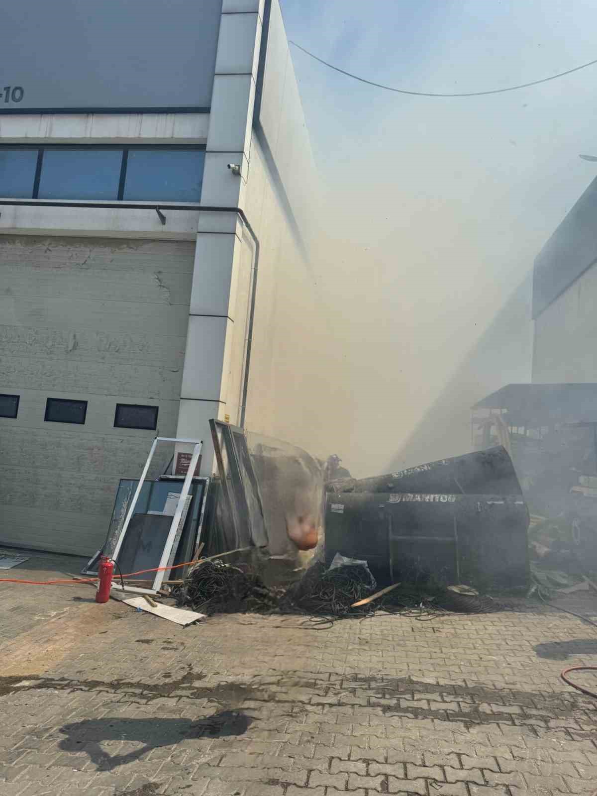 Kırklareli’nde alan yangını nedeniyle otoyollar ulaşıma kapandı