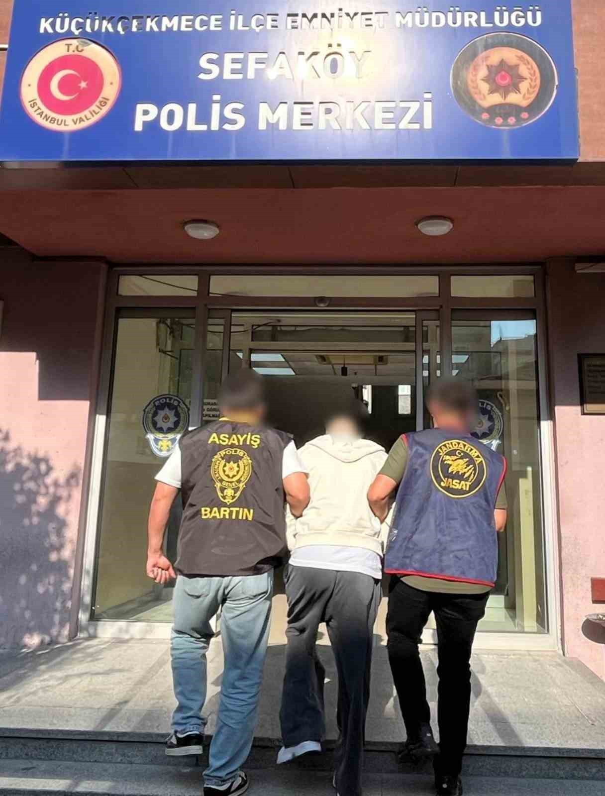 &Ccedil;eşitli su&ccedil;lardan hapis cezası bulunan 10 kişi yakalandı
