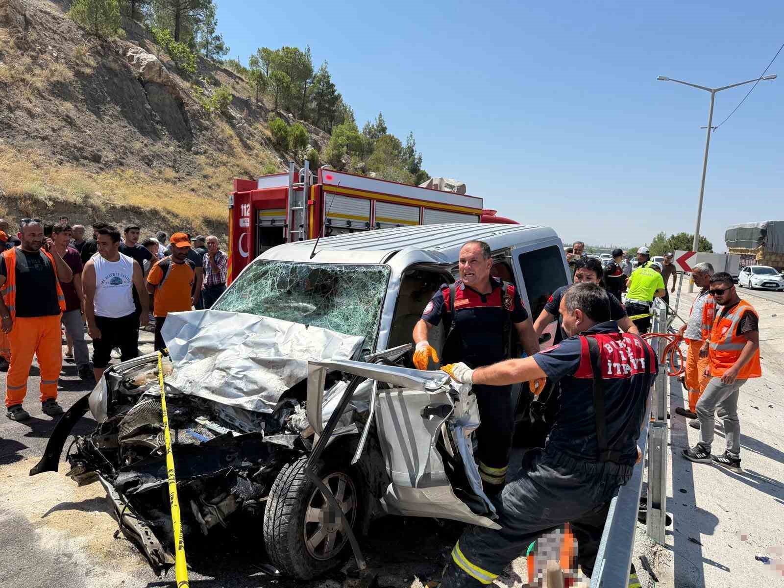 Yol çalışması olan yerde hatalı sollama ölüm getirdi, ölü sayısı 3’e yükseldi