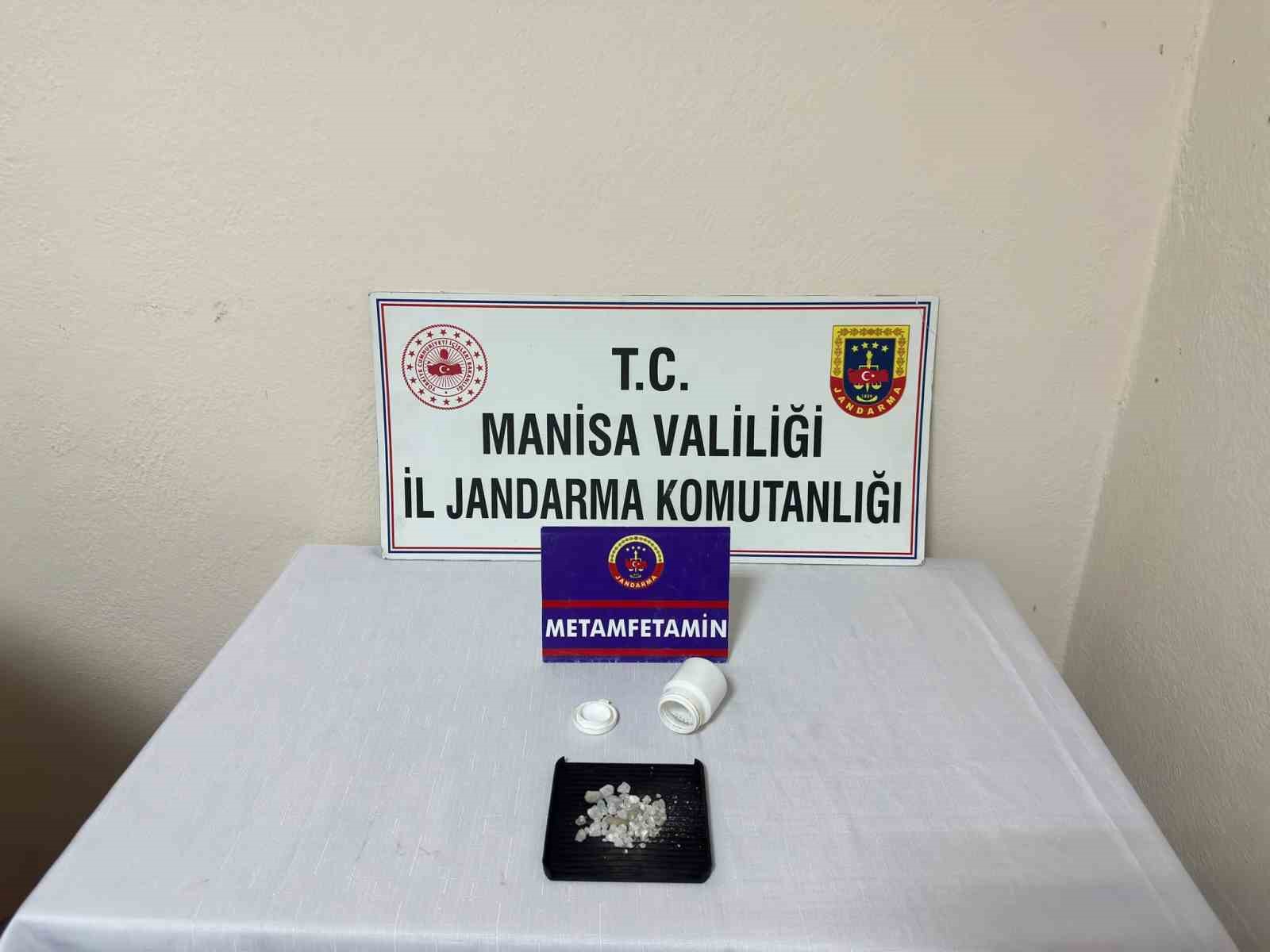Uyuşturucu tacirine jandarma engeli