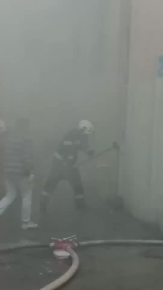 Tek katlı evde &ccedil;ıkan yangın mahalleliyi korkuttu
