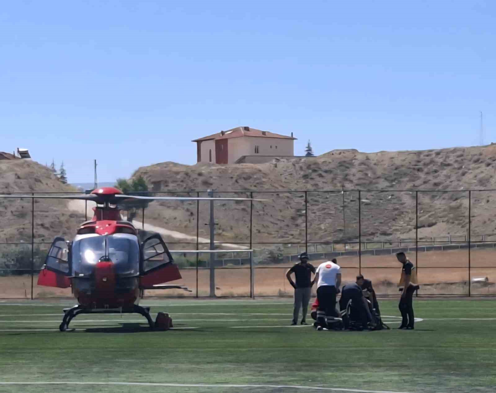 Beyin kanaması geçiren hastanın imdadına ambulans helikopter yetişti