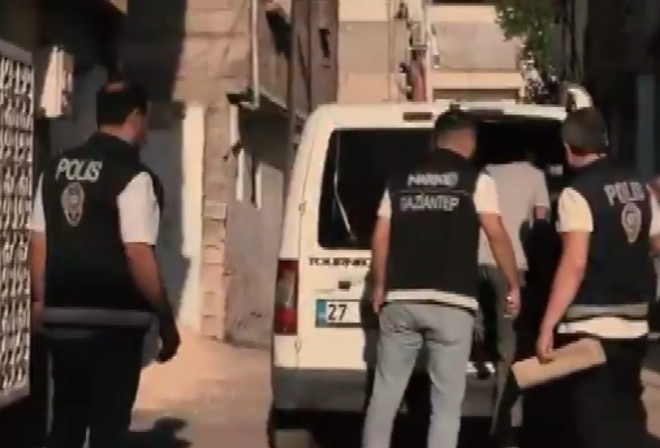 Gaziantep’te uyuşturucu tacirlerine operasyon: 11 şüpheli yakalandı