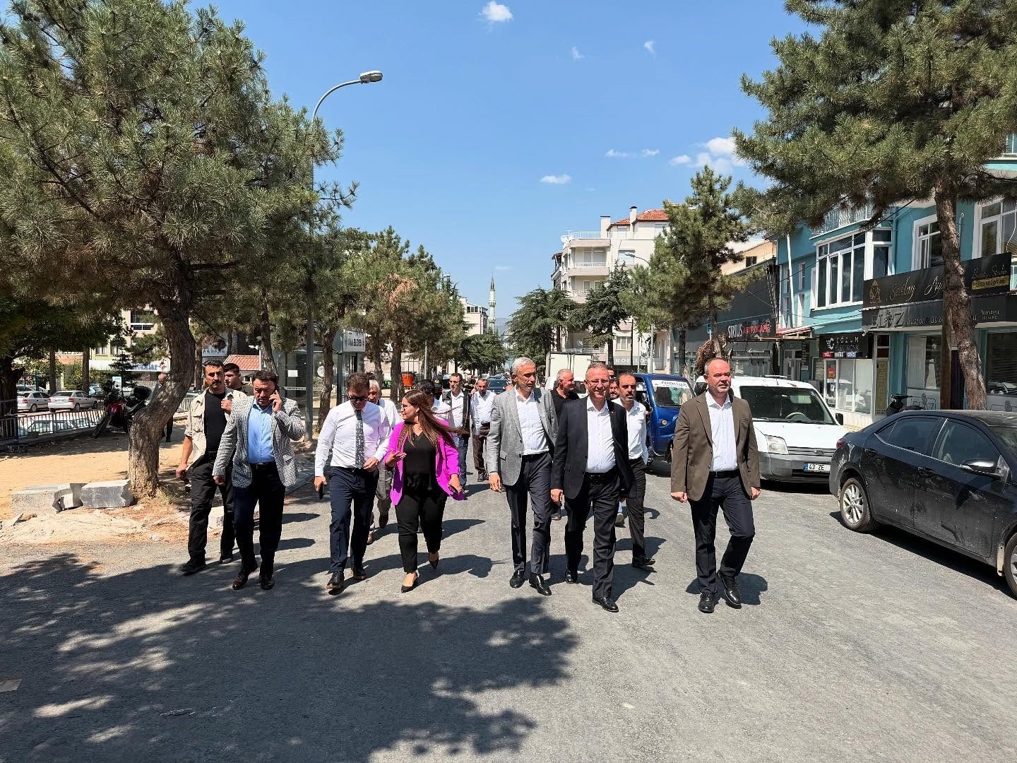 Simav Azerbaycan Caddesi&rsquo;nde asfalt yol &ccedil;alışmaları tamamlandı
