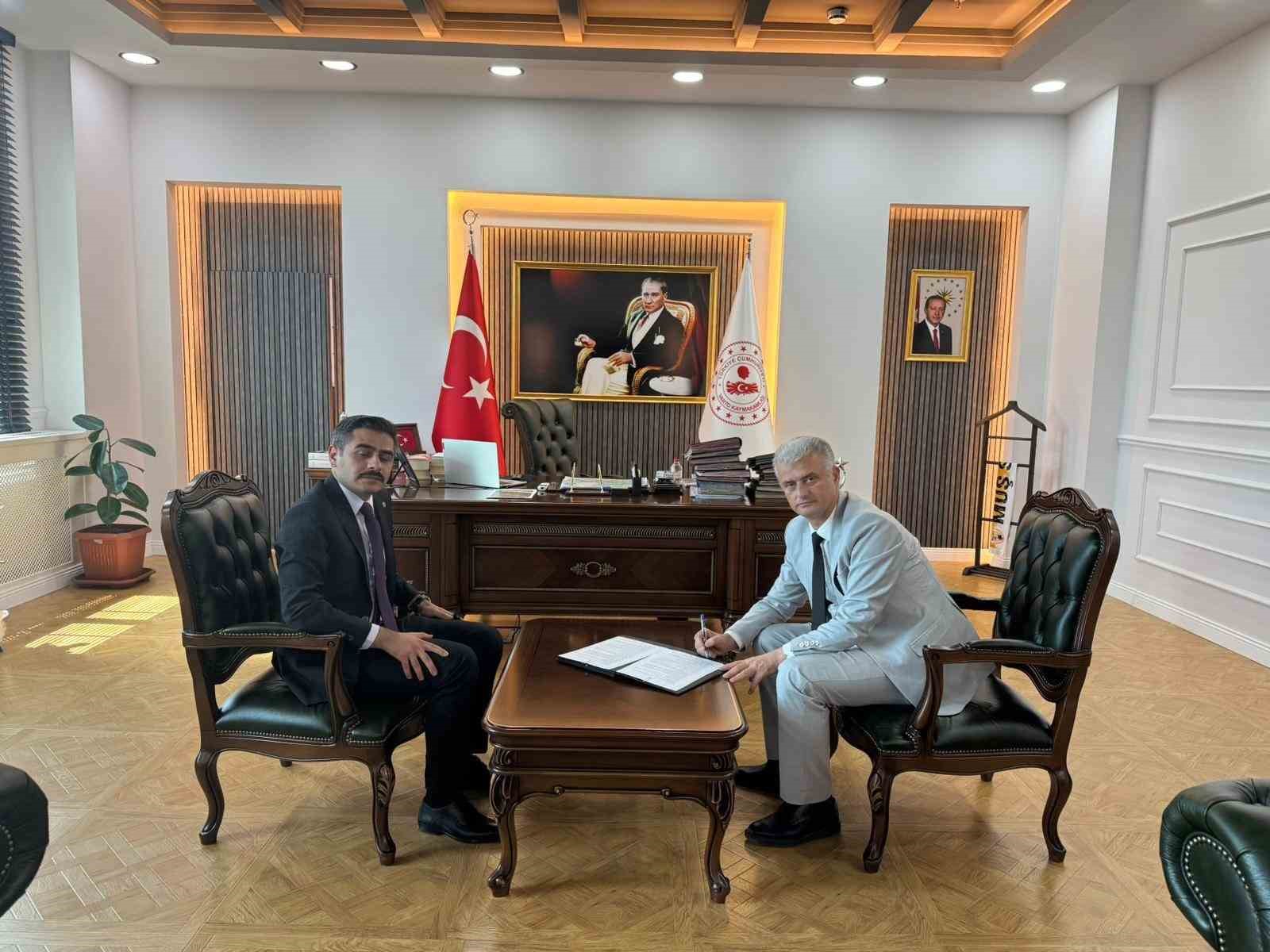 Varto’da 200 kişilik yurt için imzalar atıldı