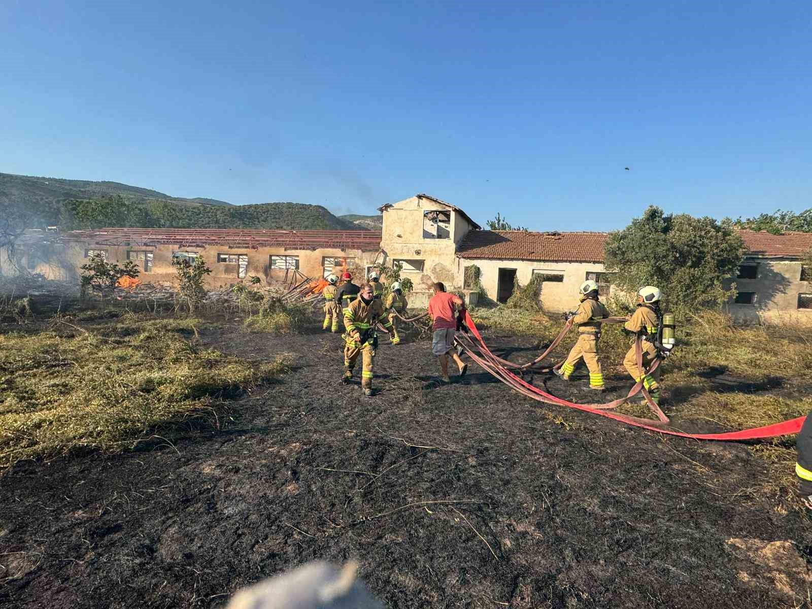 Erdek Gedeve mevkiinde arazi yangını